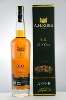 A.H. Riise X.O. Reserve Port Cask Rum Limited Edition 45% Vol. 700ml