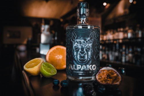 Alpako Dry Gin mit Acai Drachenfrucht Sternfrucht 43.0% 500ml