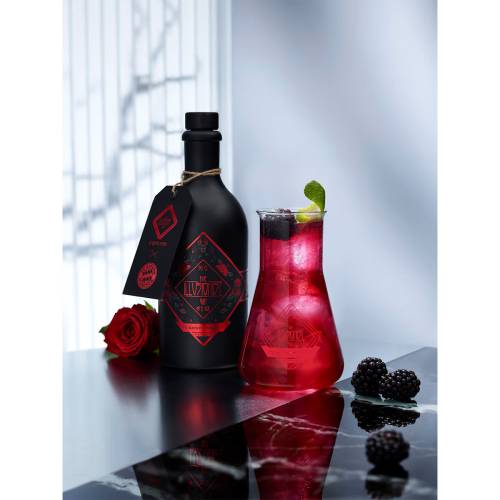 Produktbild The Illusionist Gin FCB Geschenkset 45% Vol. 500ml 3